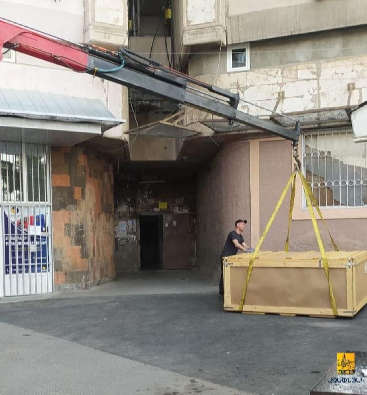Աջափնյակում մեկնարկել են վերելակների փոխարինման աշխատանքները