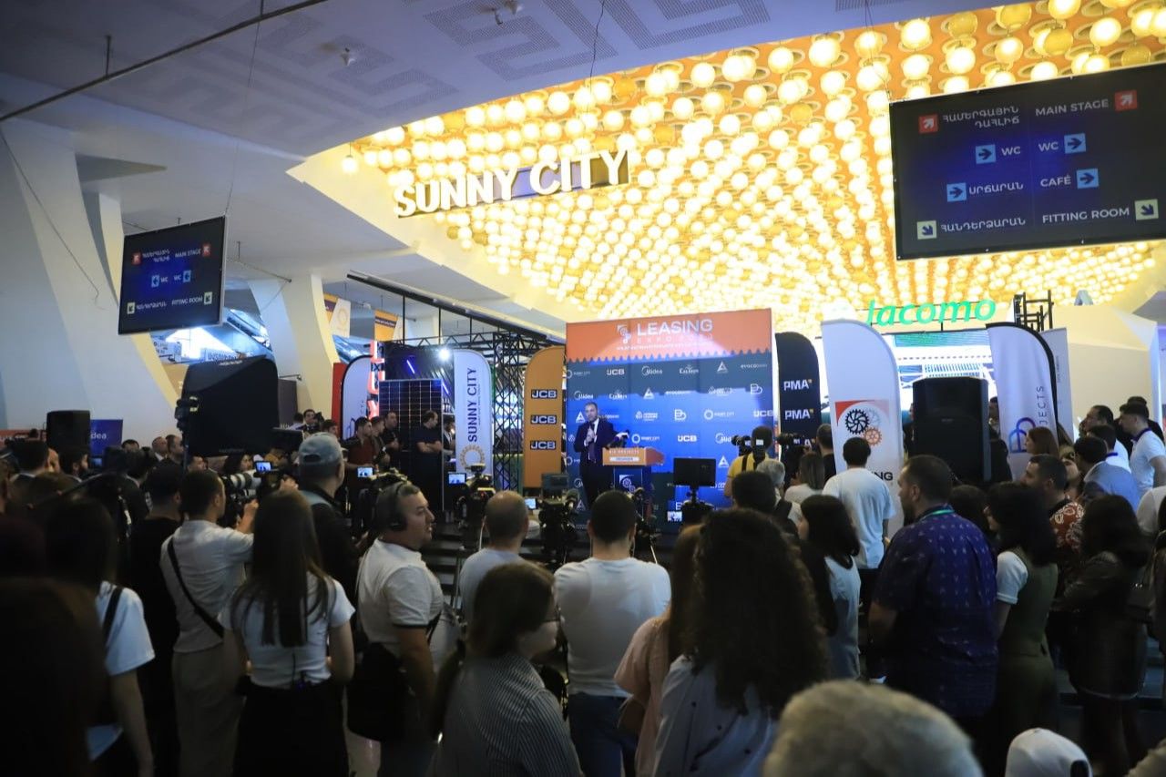 Վահան Քերոբյանը մասնակցել է Leasing EXPO/Բոլոր սարքավորումները մեկ հարթակում ցուցահանդեսի բացմանը
