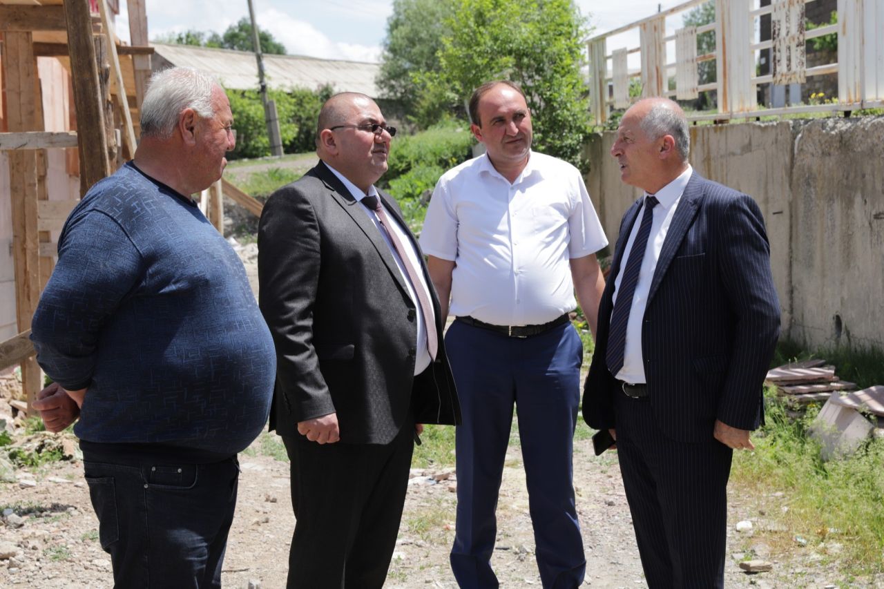 Շիրակի մարզպետը հետևել է Ախուրյան համայնքում սուբվենցիոն ծրագրով կառուցվող մանկապարտեզի աշխատանքին
