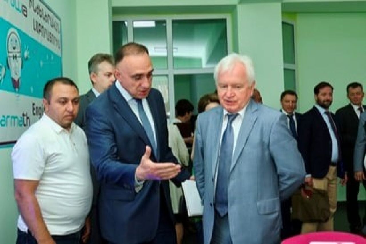 Կապանի և Մեղրիի դպրոցներում բացվել են «Արմաթ» լաբորատորիաներ