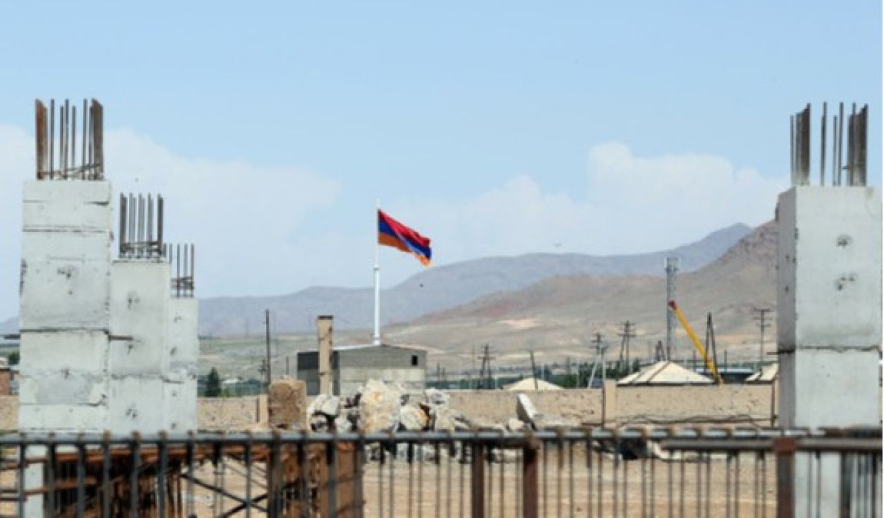 Երասխի գործարանի մոտ կբարձրացվեն ՀՀ-ի և ԱՄՆ-ի դրոշները. տեղափոխման հարց չի քննարկվում