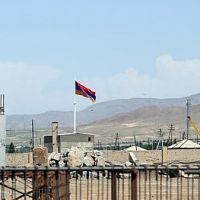Երասխի գործարանի մոտ կբարձրացվեն ՀՀ-ի և ԱՄՆ-ի դրոշները. տեղափոխման հարց չի քննարկվում