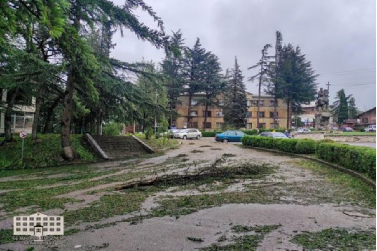 Վնասված ենթակառուցվածքները վերականգնելու նպատակով կրկին աշխատանքի են անցել Իջևանի համայնքապետարանի կոմունալ ծառայության խմբերը