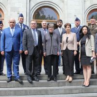 Կանզասի նահանգապետը, գյուղատնտեսության քարտուղարը եւ Ազգային գվարդիայի հրամանատարն այցելեցին Ագրարային համալսարան
