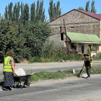 Արտաշատ համայնքում  կանոնավոր աղբահանությանը  զուգահեռ՝  համայնքի տարբեր հատվածներում  իրականացվում են սանմաքրման ու աղբահեռացման աշխատանքներ