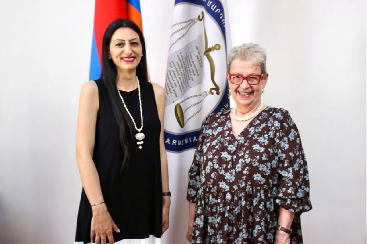 Անահիտ Մանասյանն ընդունել է Անդրեա Վիկտորինին