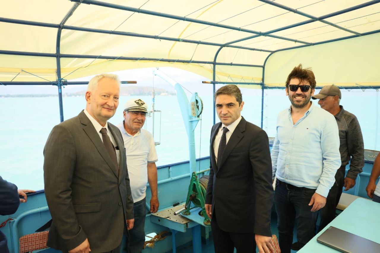 Շրջակա միջավայրի նախարար Հակոբ Սիմիդյանը Գերմանիայի դեսպան Վիկտոր Ռիխտերի հետ այցելել են «Սևան» ազգային պարկ
