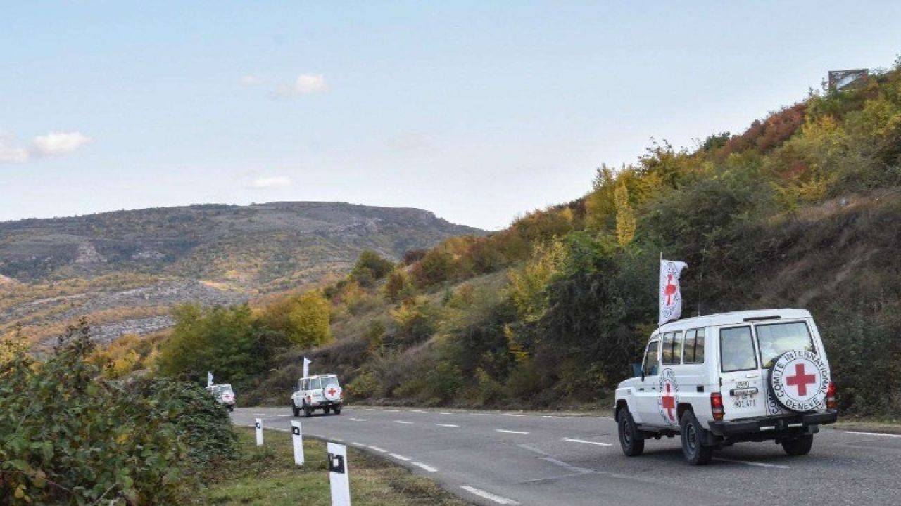 Արցախից 11 բուժառու Կարմիր խաչի ուղեկցությամբ տեղափոխվել է ՀՀ մասնագիտացված բժշկական կենտրոններ