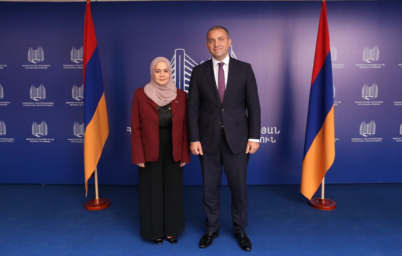 Վահան Քերոբյանը ԱՄԷ դեսպանի հետ քննարկել է տնտեսության ոլորտում համագործակցության հեռանկարային ուղղությունները