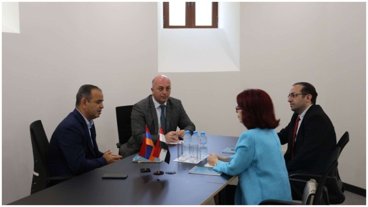 Զարեհ Սինանյանն ու Սիրիայի դեսպանը քննարկել են աջակցության ծրագրերի շարունակման հարցերը