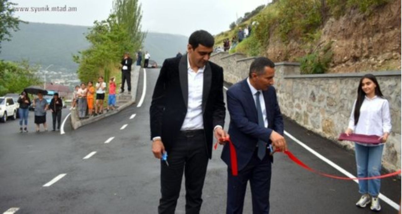 Սյունիքի մարզպետ Ռոբերտ Ղուկասյանն այսօր Գորիս համայնքի ղեկավար Առուշ Առուշանյանի հետ մի շարք տարածքների բացում է կատարել