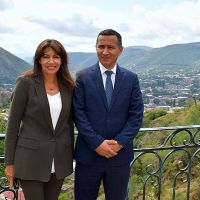 Ռոբերտ Ղուկասյանն Առուշ Առուշանյանի հետ դիմավորել է Փարիզի քաղաքապետ Անն Իդալգոյին և նրա գլխավորած պատվիրակության անդամներին