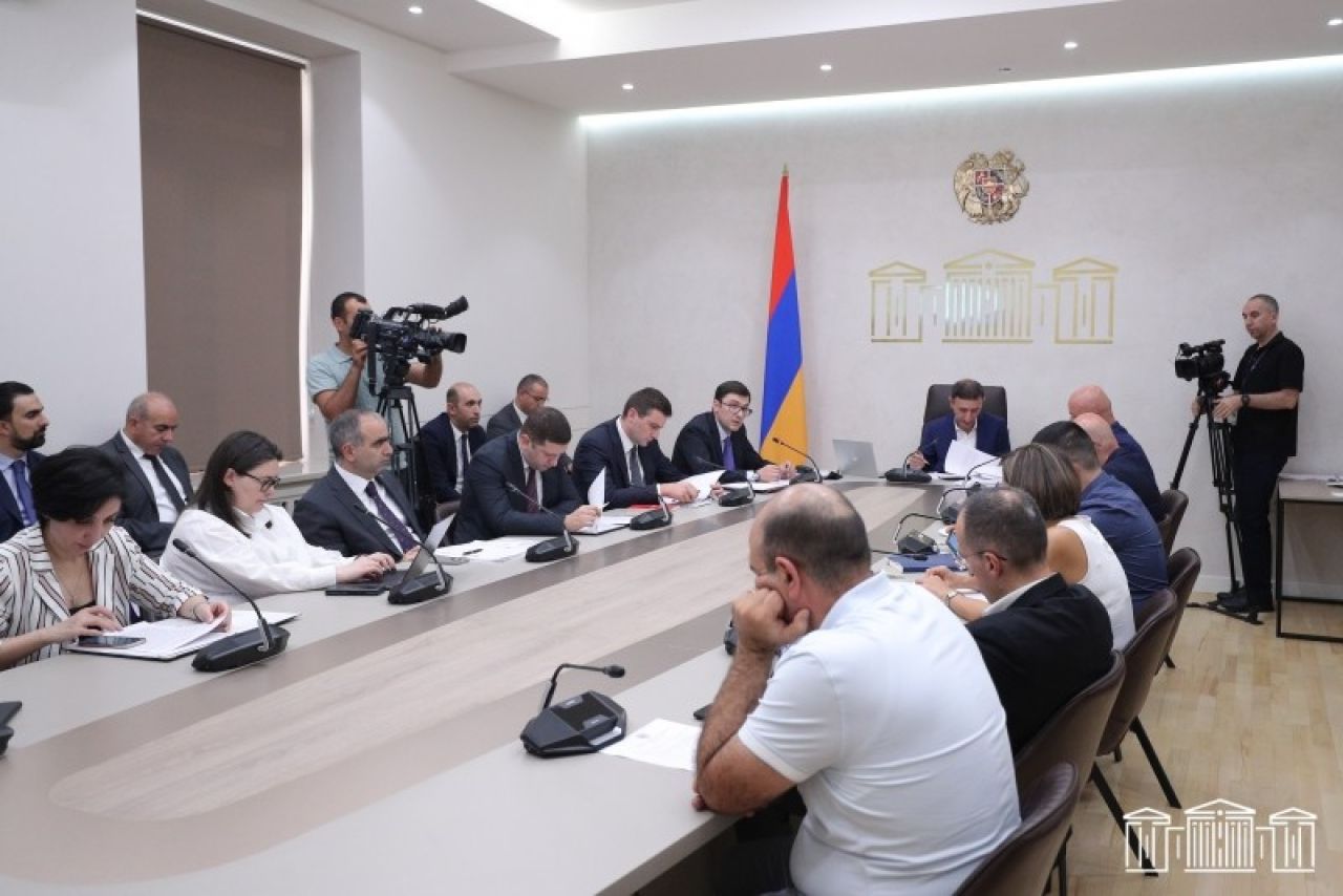 Օրենսդրական նախաձեռնությամբ հսկվող ապրանքների եւ հսկվող ոչ նյութական արժեքների փորձաքննության անցկացման կարգը կսահմանի Կառավարությունը
