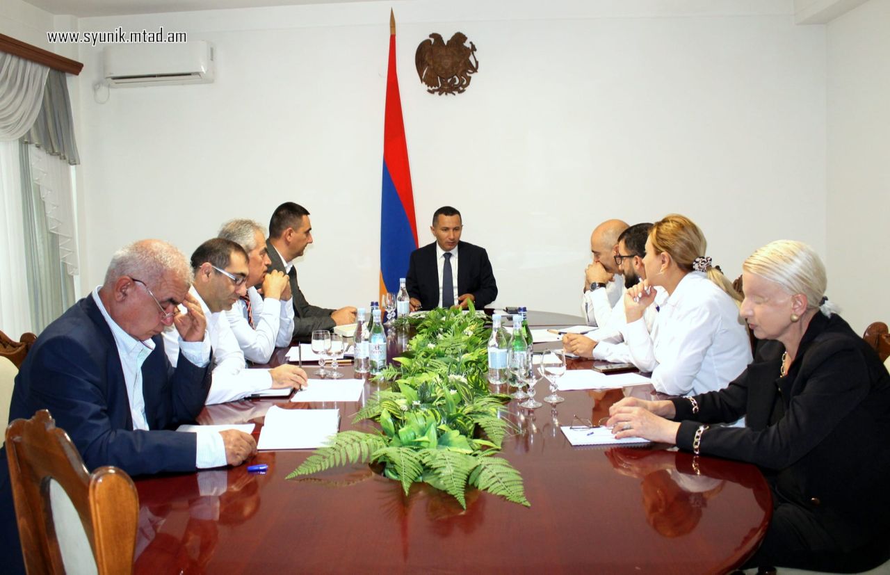Ռոբերտ Ղուկասյանի գլխավորությամբ քննարկվել են Սյունիքի մարզում իրականացվող սուբվենցիոն ծրագրերը