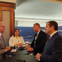 Վահան Քերոբյանը հանդիպել է Ռայֆայզն բանկի ֆրանկֆուրտի մասնաճյուղի ղեկավար Ստեֆան Բոլցի հետ