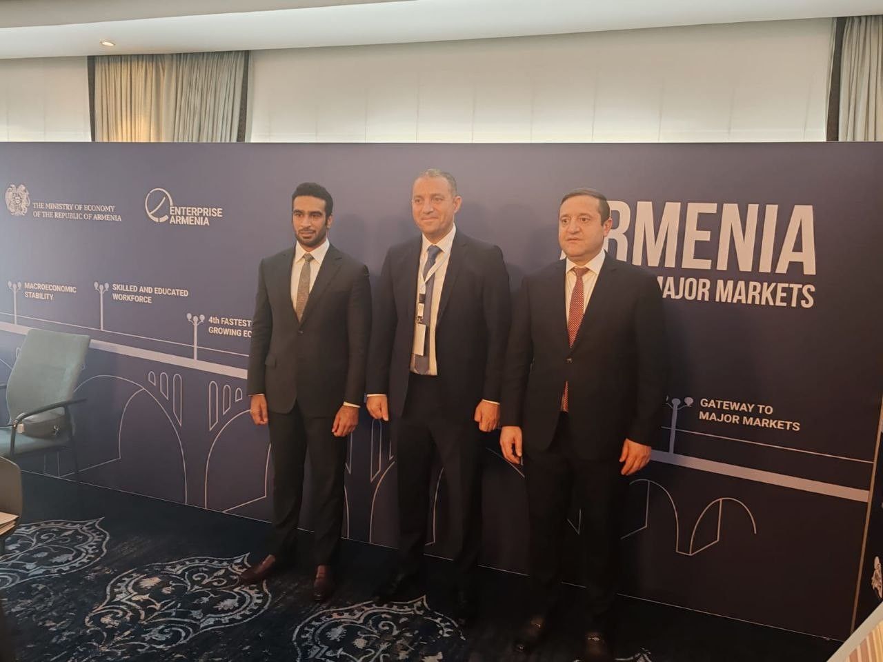 Վահան Քերոբյանը հայկական տաղավարում հանդիպում է ունեցել Մոհամմադ Ջումա Ալ Մուշարախի հետ