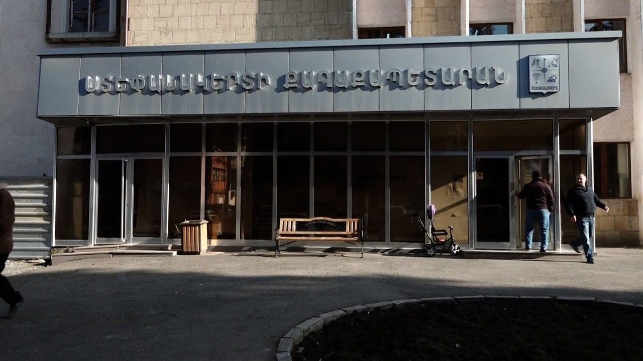 ԹԱՐՄԱՑՎՈՂ. Կոչ ենք անում մնալ ապաստարաններում. Ստեփանակերտի քաղաքապետարան