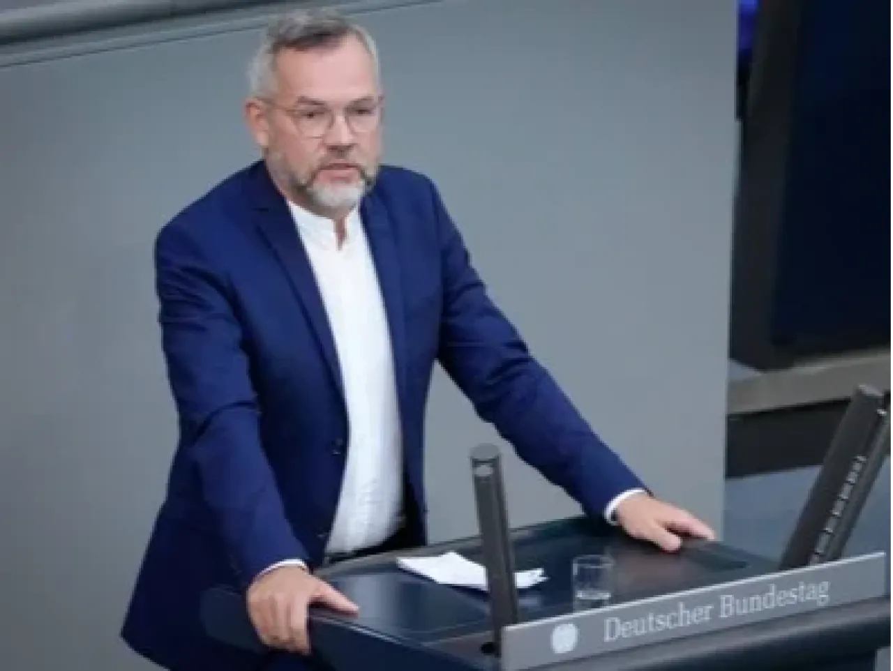 Михаэль Рот не исключил пересмотра экономических отношений ФРГ и Баку