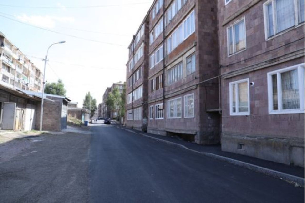 Ասֆալտապատվել են Գավառ քաղաքի Ազատության 2-րդ փողոցի, Շահումյան փողոցի մի հատվածի ճանապարհները