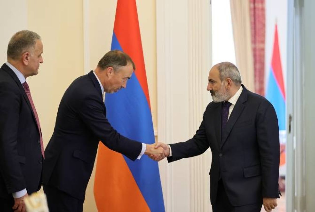 Փաշինյանը Տոյվո Կլաարի հետ քննարկել է Լեռնային Ղարաբաղի շուրջ ստեղծված ռազմաքաղաքական իրավիճակը