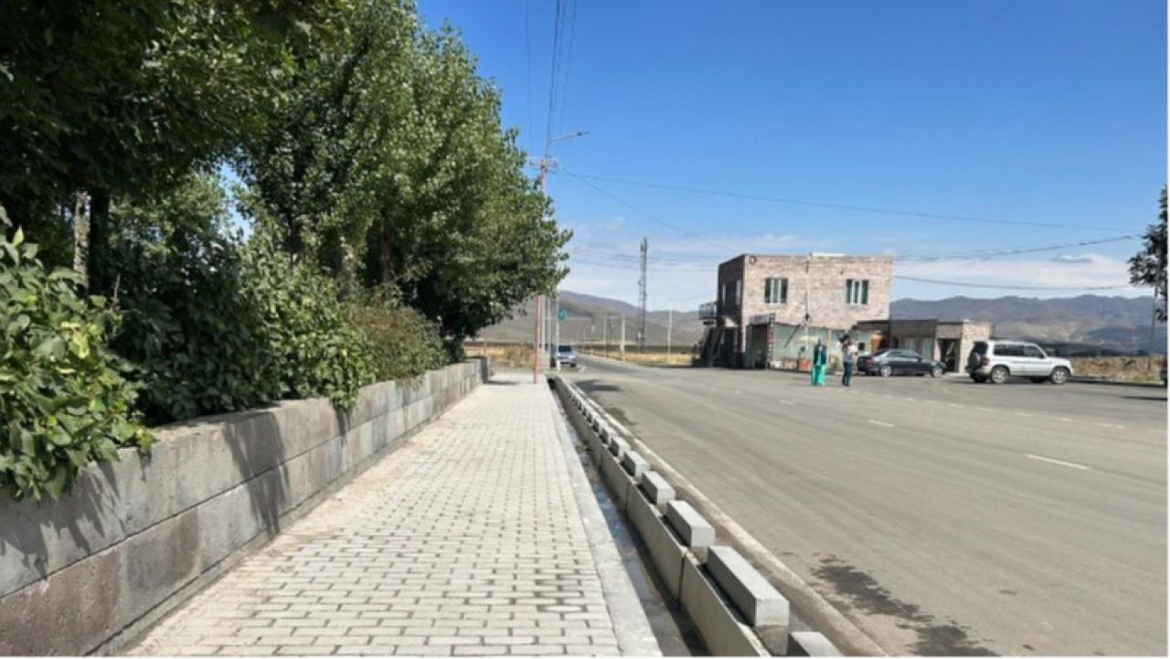 Ավարտվել է Ծաղկահովիտ և Գեղաձոր բնակավայրեր տանող ճանապարհահատվածների հիմնանորոգումը