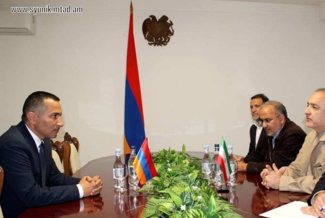 Սյունիքի մարզպետը հանդիպել է Հայաստանում Իրանի դեսպանի հետ