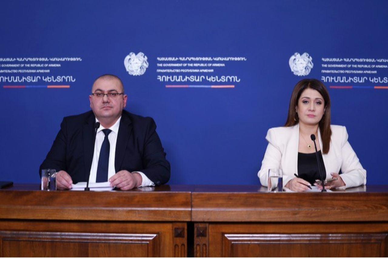 Շիրակի մարզպետը և վարչապետի մամուլի քարտուղարը ներկայացրել են թարմացված տվյալներ ԼՂ–ից բռնի տեղահանված անձանց աջակցությանն ուղղված ծրագրերի վերաբերյալ