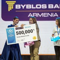 Teachers of high-performing Koreez students receive cash rewards