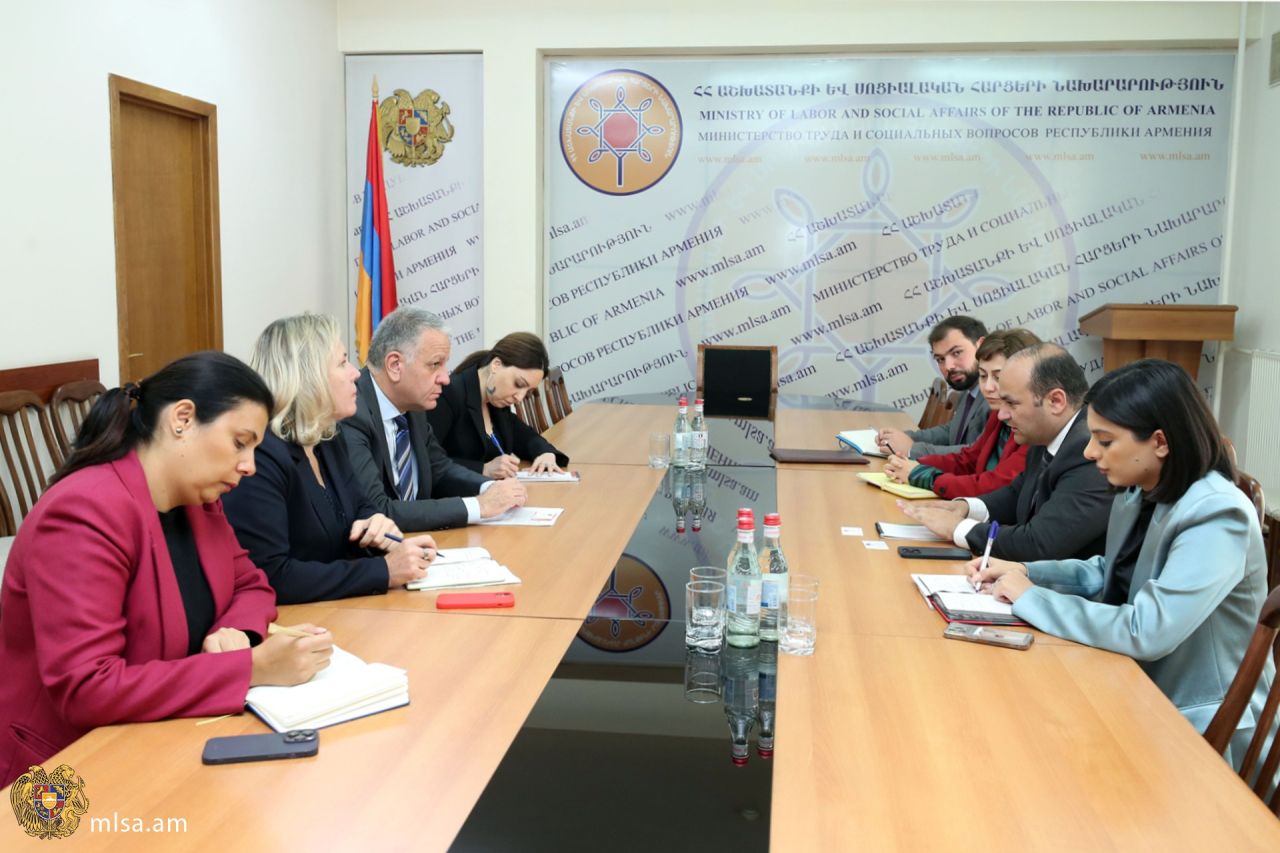 Նախարար Նարեկ Մկրտչյանն ընդունել է Հայաստանում ԵՄ պատվիրակության ղեկավար, դեսպան Վասիլիս Մարագոսին