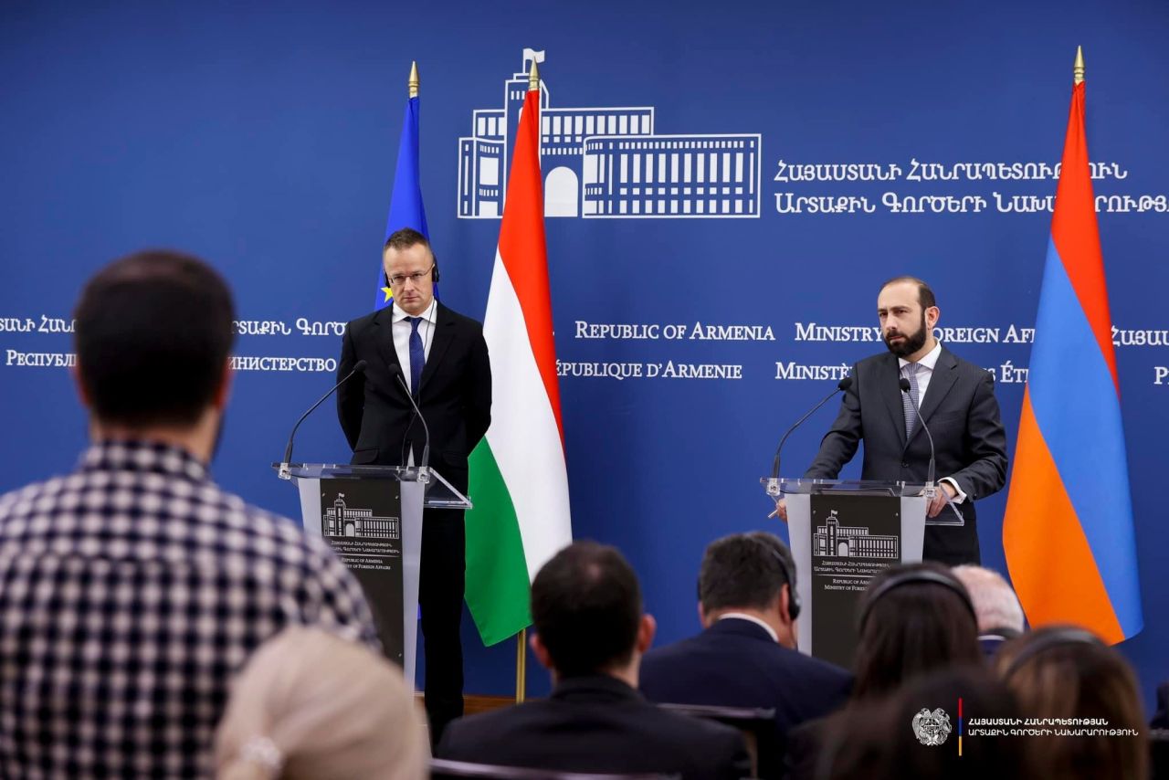 ԱԳ նախարար Արարատ Միրզոյանի մամուլի հայտարարությունը Հունգարիայի ԱԳ նախարարի հետ համատեղ ասուլիսին