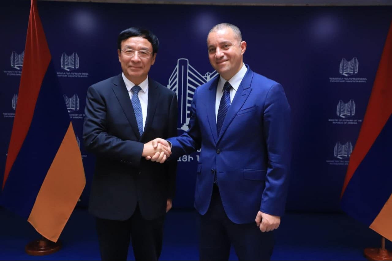 Վահան Քերոբյանը հանդիպել է Չինաստանի Ցինդաոյի քաղաքային ժողովրդական կոնգրեսի մշտական հանձնաժողովի նախագահի գլխավորած պատվիրակության հետ