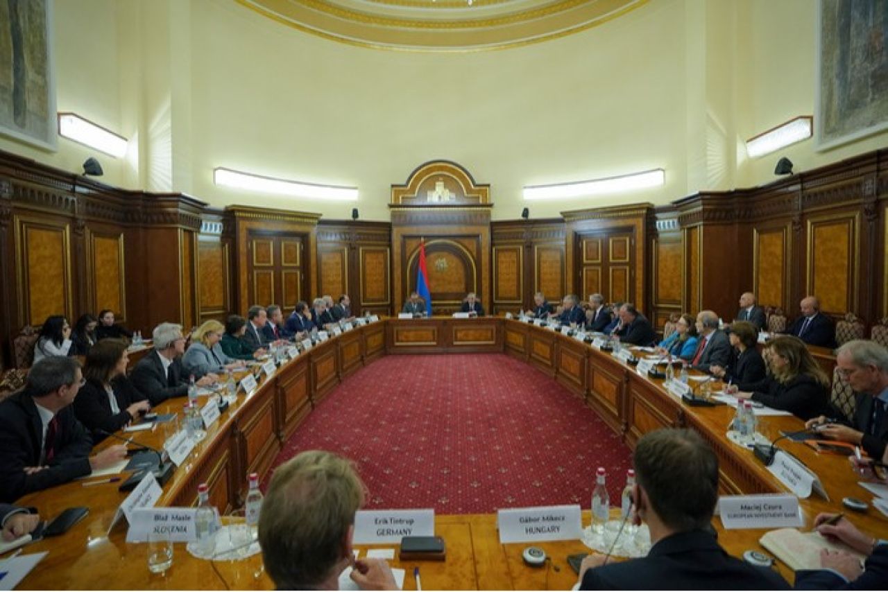 Փոխվարչապետերը ՀՀ-ում հավատարմագրված ԵՄ դեսպաններին են ներկայացրել Հայաստանին սպասվող հավանական մարտահրավերները