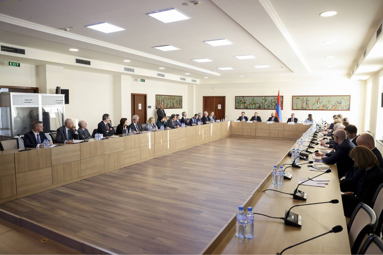 ԱԳ նախարարը ՀՀ-ում հավատարմագրված ԵՄ և անդամ երկրների դեսպանների հետ քննարկել է տարածաշրջանային անվտանգության հարցեր