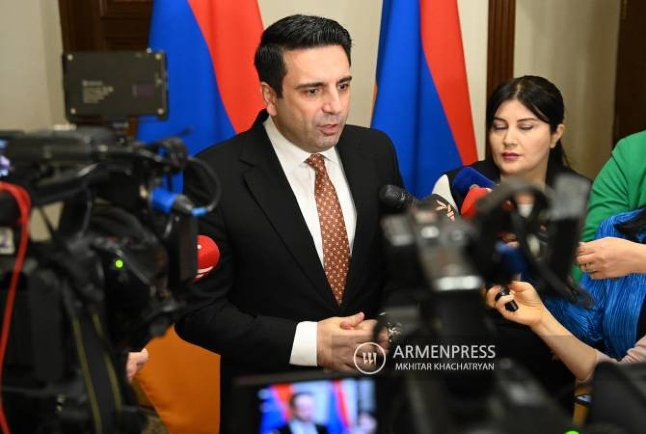 Ալեն Սիմոնյանը կարծում է, որ Հայաստանը պետք է մասնակցի ԵԱՏՄ առաջիկա գագաթնաժողովին