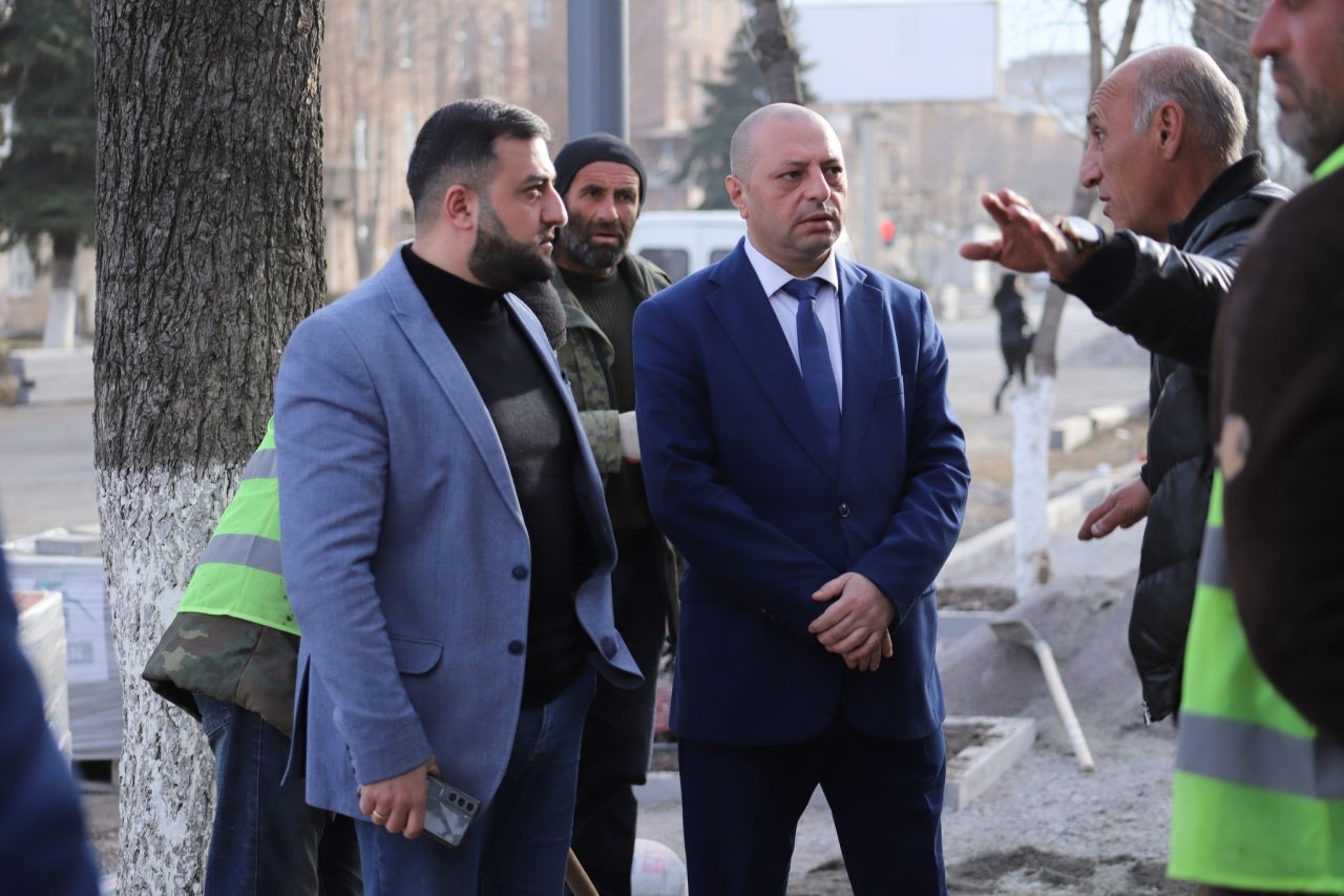 Վանաձորում մեկնարկել են Տիգրան Մեծ պողոտայի և Սանկտ Պետերբուրգ փողոցի հիմնանորոգման աշխատանքները