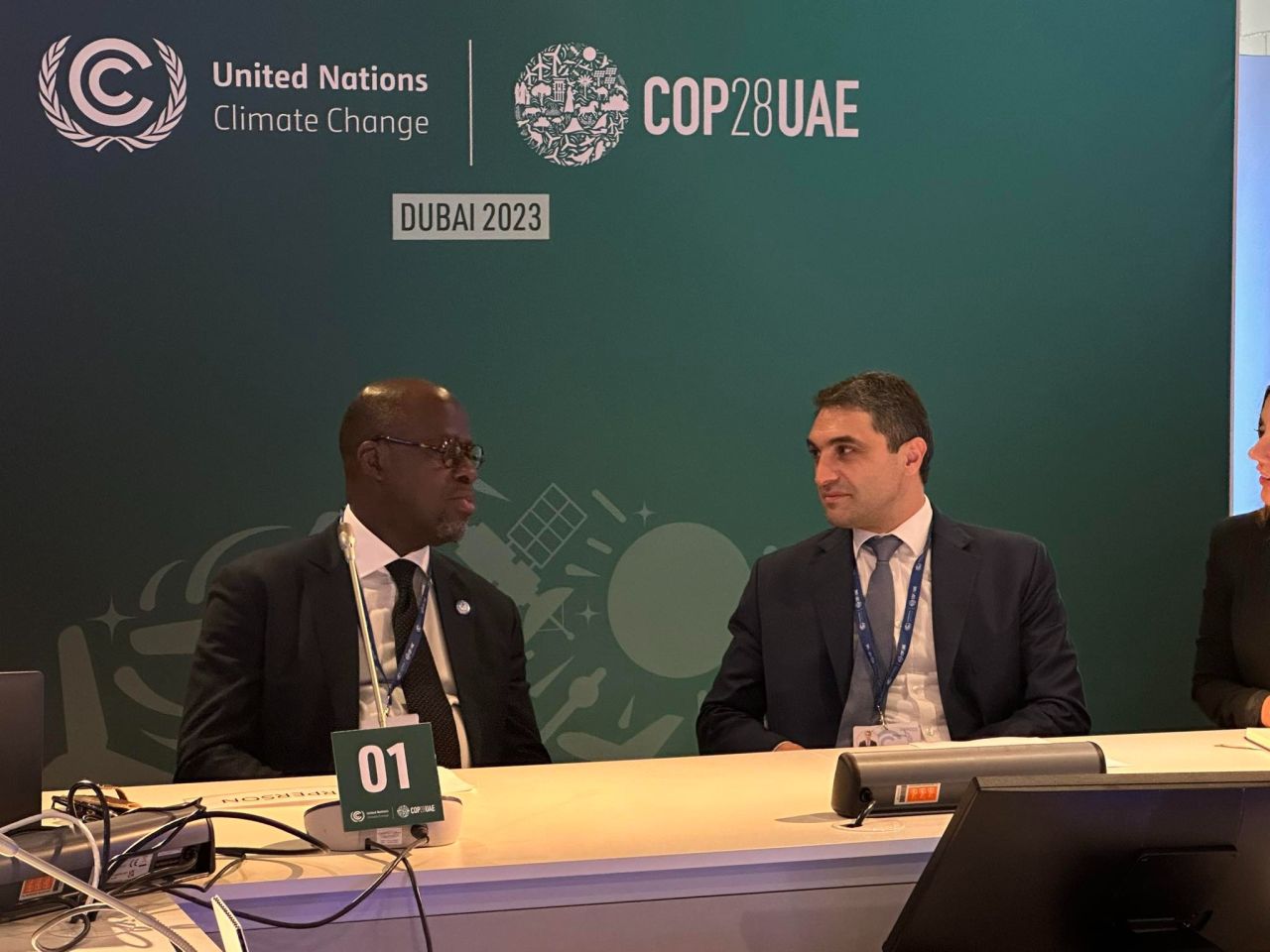 COP 28-ի շրջանակում Հակոբ Սիմիդյանը հանդիպել է «Անապատացման դեմ պայքարի» կոնվենցիայի COP15 նախագահի ղեկավարած պատվիրակության հետ