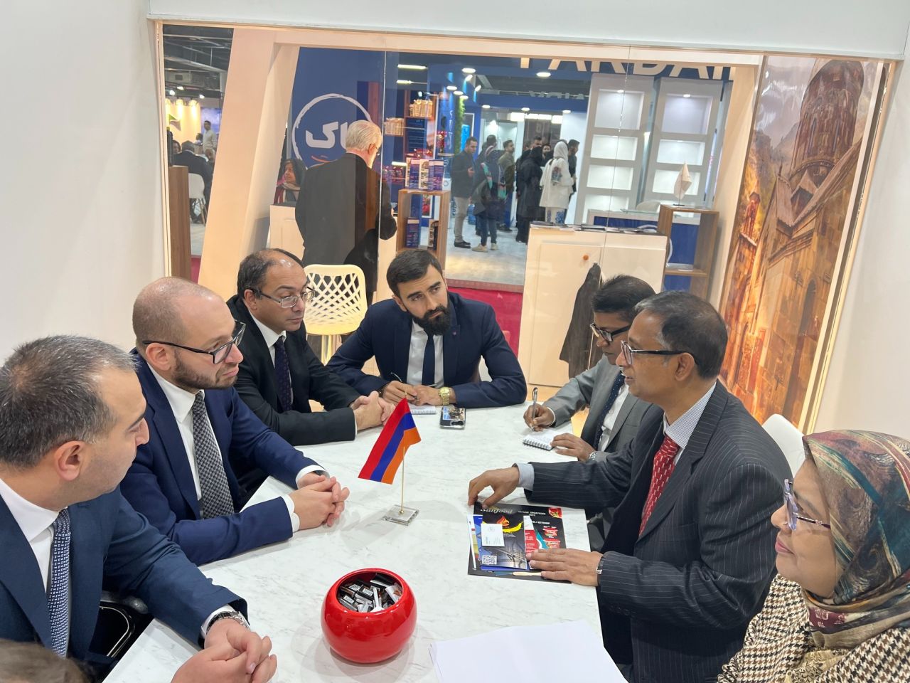 «Եվրասիական էքսպո 2023» ցուցահանդեսի շրջանակներում Նարեկ Տերյանը հանդիպել է ՀՀ-ում Բանգլադեշի դեսպանի և "Tav Freight" ընկերության տնօրենի հետ