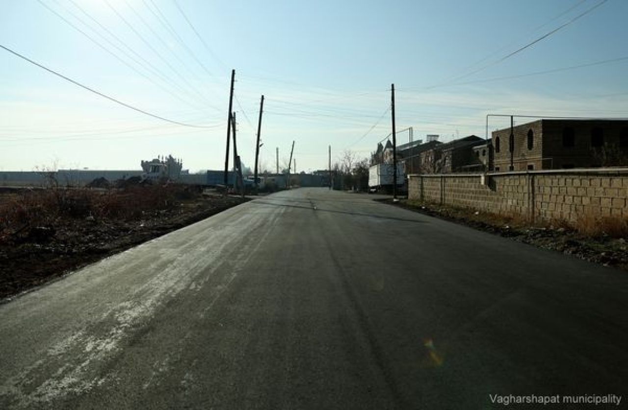 Ասֆալտապատվել են Անդրանիկ 2-րդ թաղամասի ներքին ճանապարհները