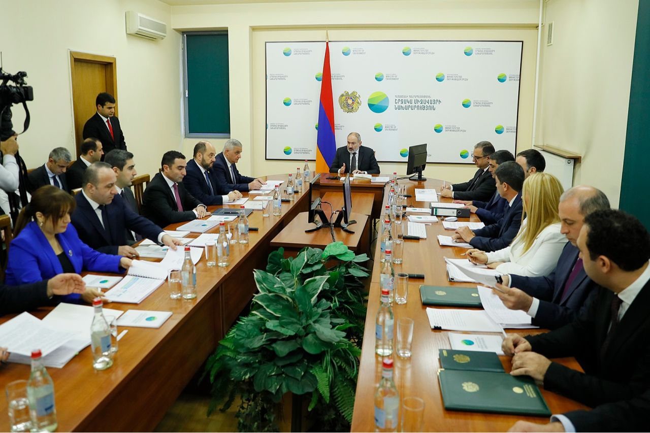Ամեն ինչի հիմքում պետք է լինի տնտեսական տրամաբանությունը. վարչապետին է ներկայացվել Շրջակա միջավայրի նախարարության 2023 թ. գործունեության հաշվետվությունը