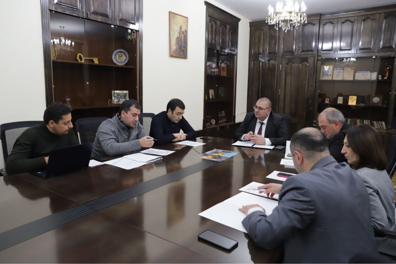 Շիրակի մարզպետարանում քննարկվել են մարզում շտապ բժշկական օգնության ծրագրի իրականացմանն առնչվող հարցեր