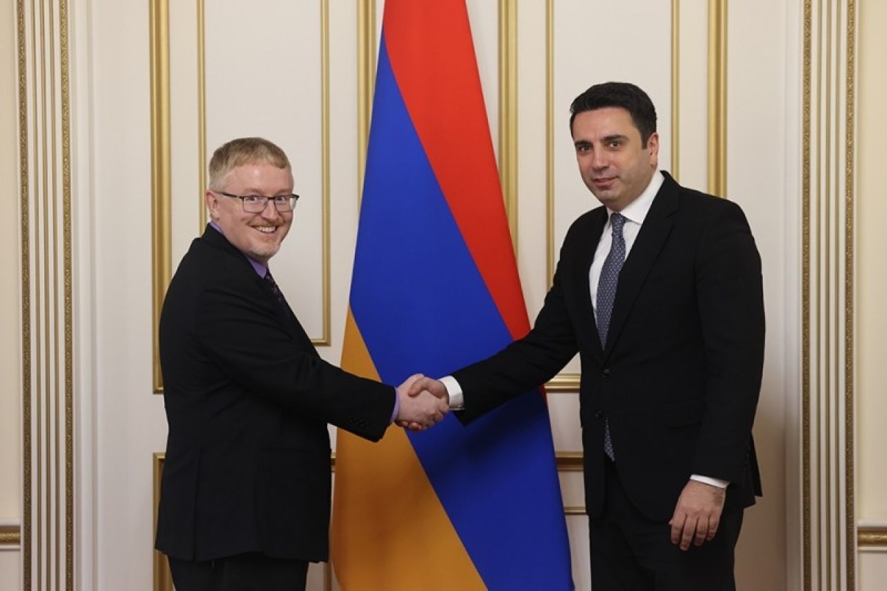 ՀՀ ԱԺ նախագահ Ալեն Սիմոնյանն ընդունել է մեր երկրում Կանադայի դեսպանին