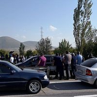 Ձկնորսները երկկողմանի փակել են Երևան-Սևան մայրուղին՝ պահանջելով հանդիպում մարզպետի և շրջակա միջավայրի նախարարի հետ