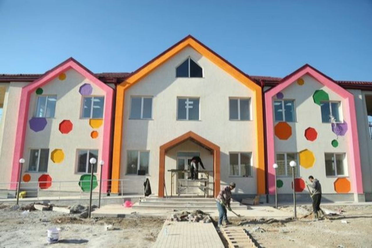 Արմավիր համայնքի ղեկավարի տեղակալների, շինարարական կազմակերպության պատասխանատուների հետ այցելեցի Արաքս գյուղ
