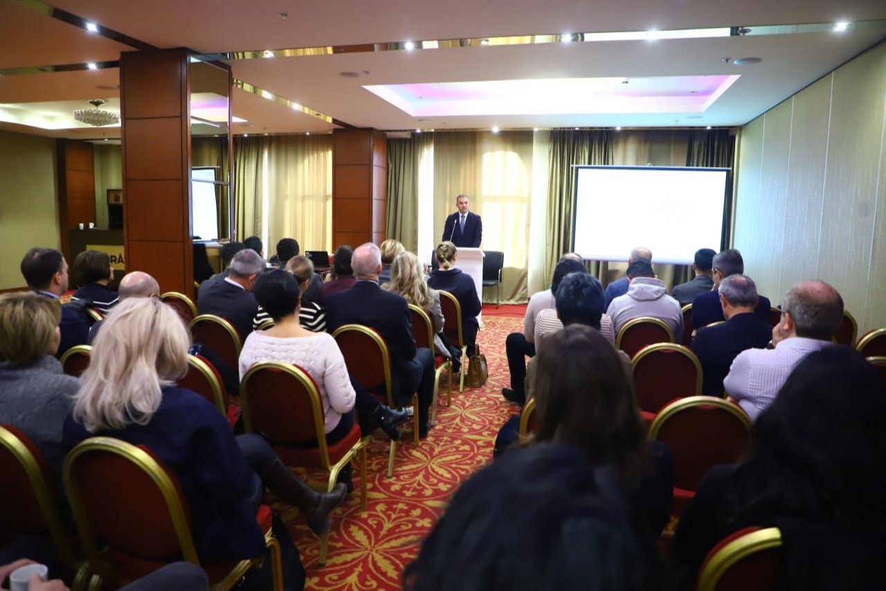 Վահան Քերոբյանը  հանդիպել է ԱԱՊՀ  խորհրդի անդամների և գործարար համայնքի ներկայացուցիչների հետ