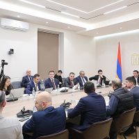 Պետական կամ համայնքային սեփականություն հանդիսացող մաքսային գոտիներում առեւտրային գործունեությունն առաջարկվել է կազմակերպել մրցույթի հիման վրա