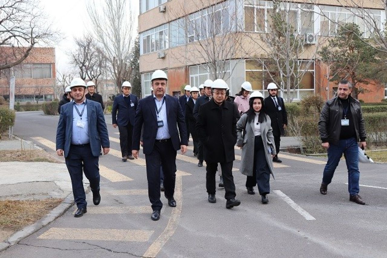 Հայաստանում Չինաստանի դեսպան Ֆան Յունն այցելել է Հայաստանի ատոմակայան