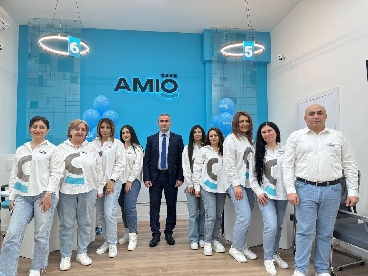 A bunch of smiles in the city. "Artsakh" branch of AMIO BANK has been reopened