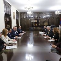 Մուշեղ Մուրադյանն հյուրընկալել է ԱՄՆ միջազգային զարգացման գործակալության հայաստանյան առաքելության տնօրեն Ջոն Ալելոյի գլխավորած պատվիրակությանը