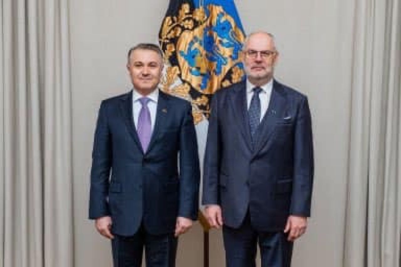 Նորանշանակ դեսպան Արա Մարգարյանը իր հավատարմագրերն է հանձնել Էստոնիայի նախագահ Ալար Կարիսին
