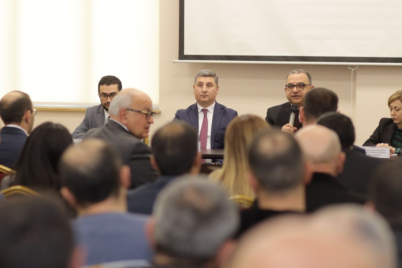 Տեղի է ունեցել Լեռնային Ղարաբաղից բռնի տեղահանված անձանց բնակարանային ապահովման աջակցության ծրագրի վերաբերյալ քննարկում